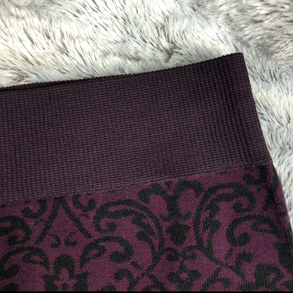 NWT Fabletics SEBASTIAN SEAMLESS TIGHT Burgundy Demask Leggings XXS XS New - Picture 6 of 10
